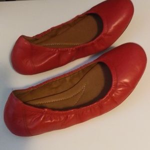 New in box Clarks Flats, 9M, Leather